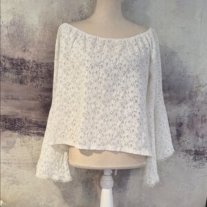 redhaute White Lace Off-Shoulder Top with bell sleeves size Large